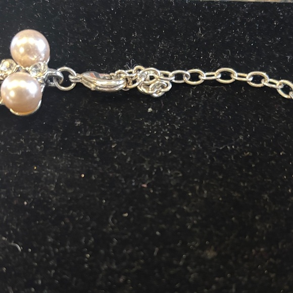 Anne Klein Pearl Necklace with Silver Details - Picture 3 of 4
